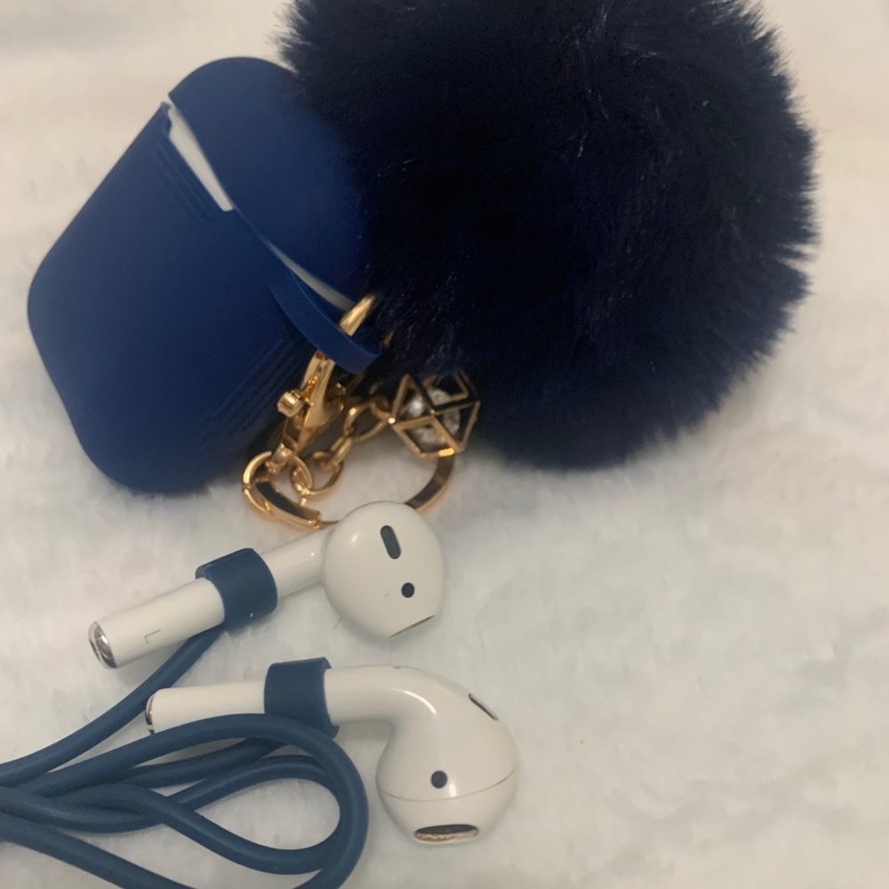 AirPod case - Picture 4 of 6